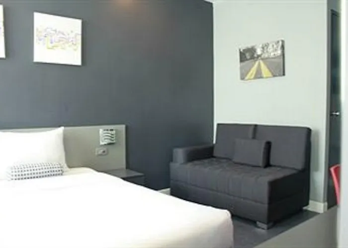 Inn Li Nakpil Manila