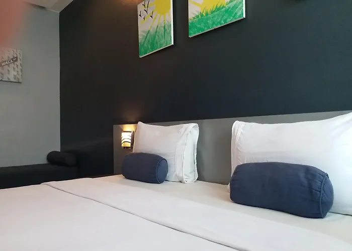 Li Nakpil 3*