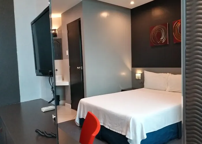 Li Nakpil 3*
