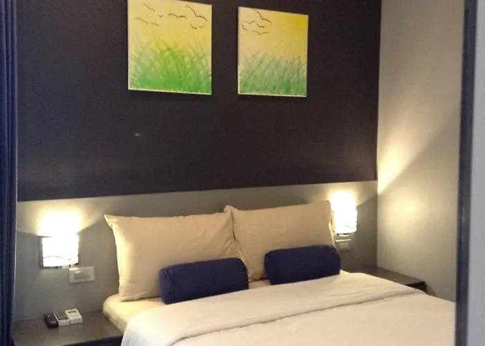 Li Nakpil 3* Manila
