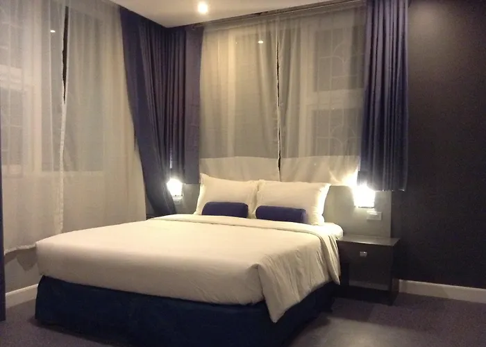 Li Nakpil 3* Manila