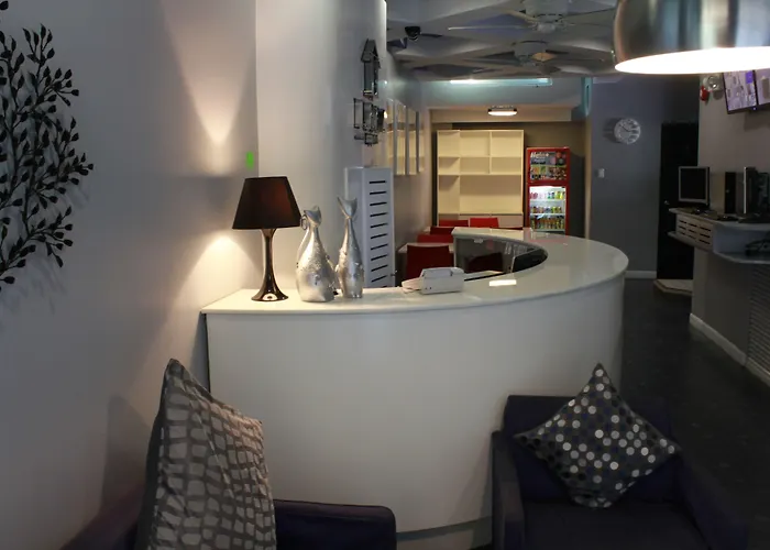 Li Nakpil Inn 3*