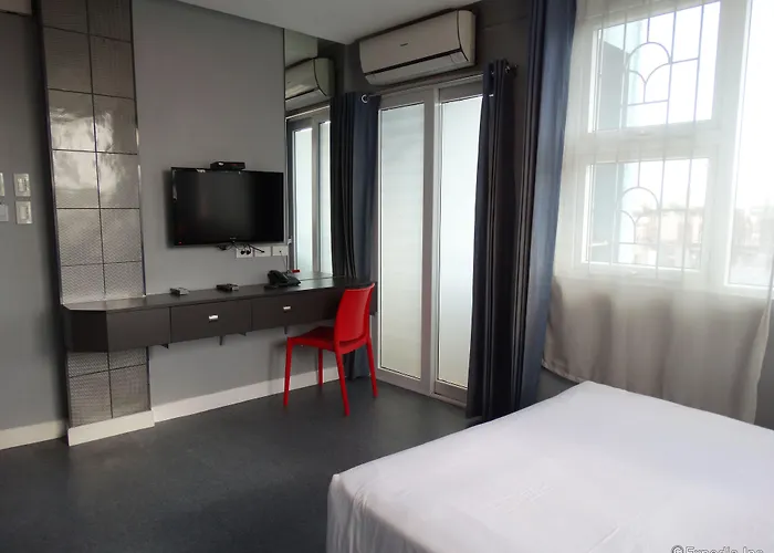 Li Nakpil 3* Manila