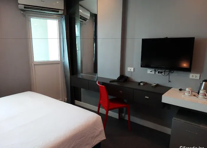 Inn Li Nakpil