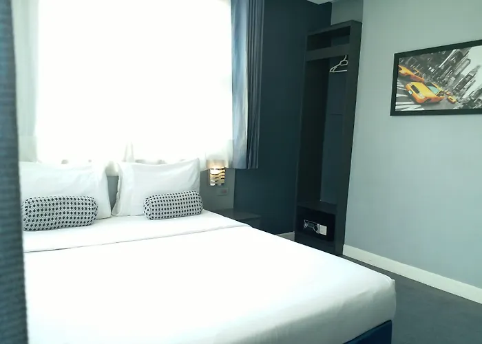 Inn Li Nakpil Manila