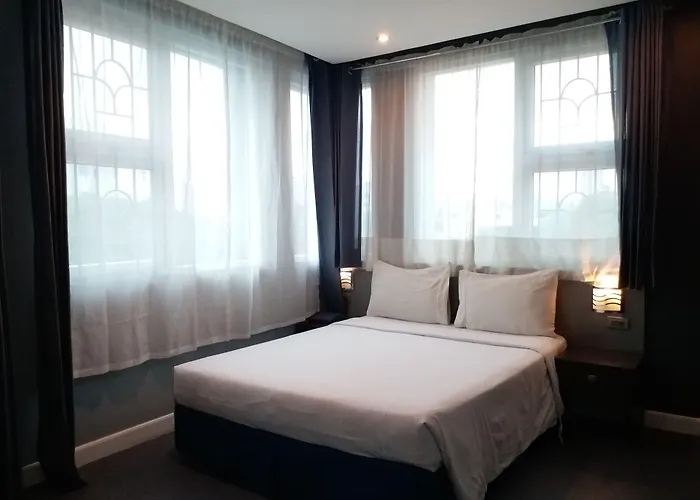 Inn Li Nakpil 3*