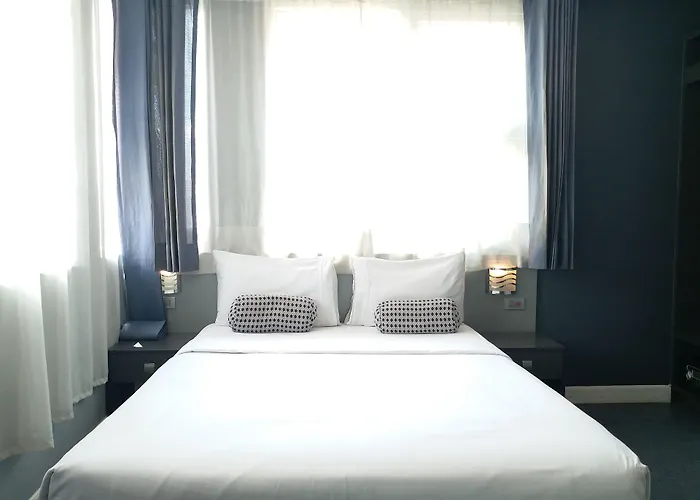 Li Nakpil Inn Manila