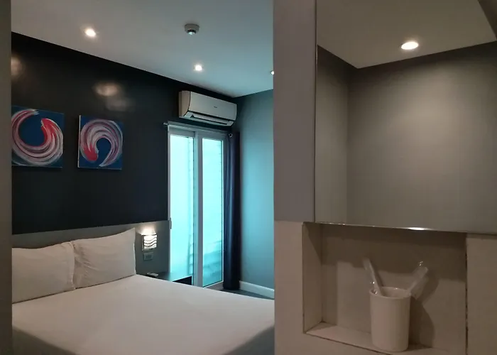 Li Nakpil 3*