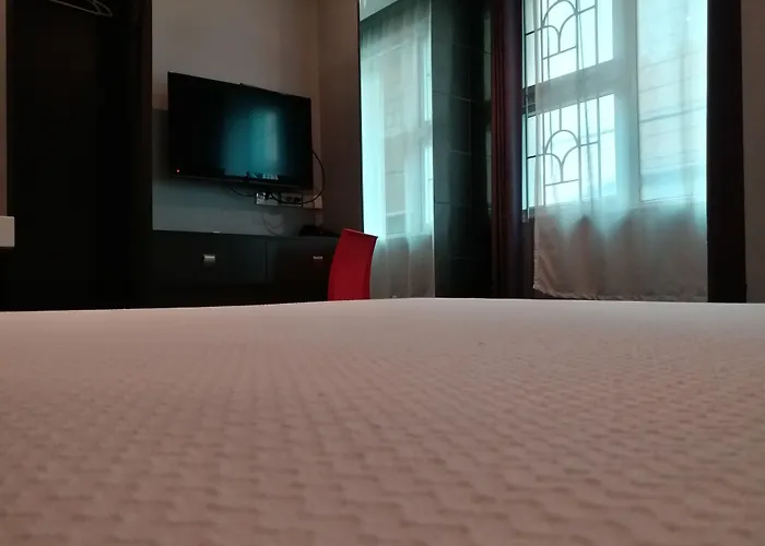 Inn Li Nakpil 3*