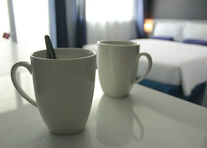 Inn Li Nakpil 3*
