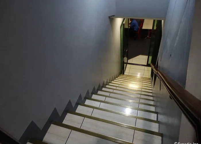 Li Nakpil Inn Manila