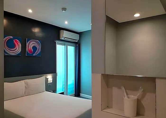 Inn Li Nakpil