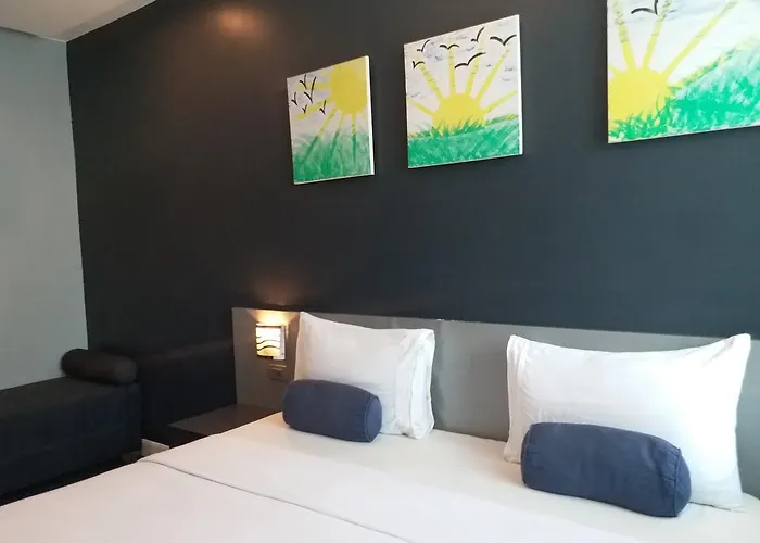Li Nakpil 3*